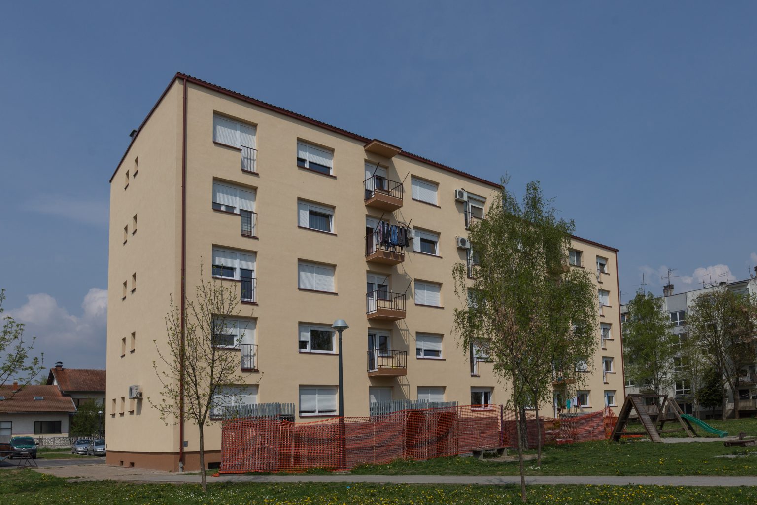 Stambena zgrada nakon obnove