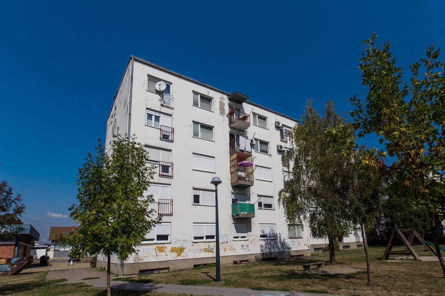 Stambena zgrada prije obnove